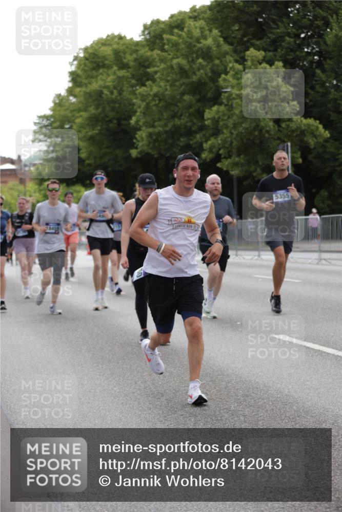 29.06.2025 - hella hamburg halbmarathon Jannik Wohlers http://msf.ph/oto/8142043 29.06.2025 10:44:11 Lombardsbrücke 2674, 3506, 4215, 4968, 5355, 5649, 6002, 7216, 9331, 9333, 9397, 9536, 10006, 10303, 10304, 10416, 11825, 12409, 13262, 13288, 13330, 13390, 14091, 14350, 14681, 14971, 16232, 17273, 17372, 17968, 18454, 18459, 19133 meine-sportfotos.de