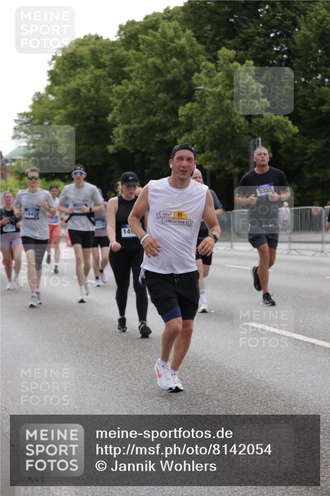 29.06.2025 - hella hamburg halbmarathon Jannik Wohlers http://msf.ph/oto/8142054 29.06.2025 10:44:11 Lombardsbrücke 2674, 3506, 4215, 4968, 5355, 5649, 6002, 7216, 9331, 9333, 9397, 9536, 10006, 10303, 10304, 10416, 11825, 12409, 13262, 13288, 13330, 13390, 14091, 14350, 14681, 14971, 16232, 17273, 17372, 17968, 18454, 18459, 19133 meine-sportfotos.de
