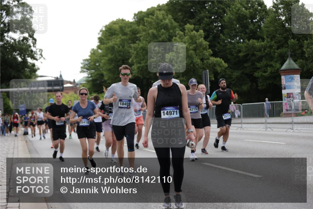 29.06.2025 - hella hamburg halbmarathon Jannik Wohlers http://msf.ph/oto/8142110 29.06.2025 10:44:14 Lombardsbrücke 2674, 3506, 4215, 4968, 5355, 5649, 6002, 7216, 9084, 9085, 9331, 9333, 9397, 9536, 10006, 10303, 10304, 10416, 11272, 12318, 12409, 13262, 13288, 14350, 14681, 14971, 16232, 16577, 17372, 18454, 18459, 19133 meine-sportfotos.de