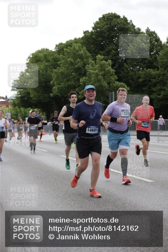 29.06.2025 - hella hamburg halbmarathon Jannik Wohlers http://msf.ph/oto/8142162 29.06.2025 10:44:21 Lombardsbrücke 1273, 1924, 2674, 4215, 4968, 5355, 6841, 6888, 8582, 9036, 9084, 9085, 9331, 9333, 9397, 9536, 10006, 10668, 11272, 12318, 13039, 14325, 14350, 14681, 14971, 15809, 16101, 16494, 16577, 17372, 18454, 18459, 19133 meine-sportfotos.de