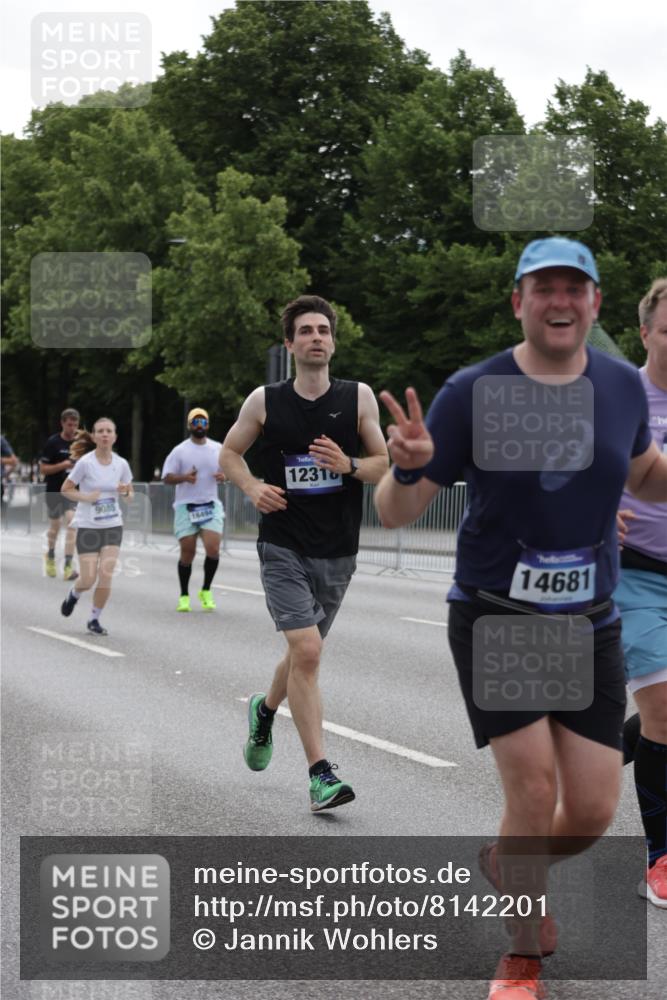 29.06.2025 - hella hamburg halbmarathon Jannik Wohlers http://msf.ph/oto/8142201 29.06.2025 10:44:22 Lombardsbrücke 1273, 1629, 1924, 2674, 3570, 4215, 4275, 4968, 5355, 6841, 6888, 8582, 9036, 9084, 9085, 9331, 9333, 9397, 9536, 10668, 11272, 12318, 13039, 13261, 14325, 14350, 14681, 15809, 16101, 16494, 16577, 17372, 18454, 18459, 19133 meine-sportfotos.de