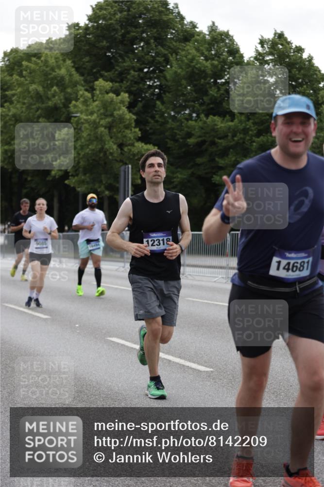 29.06.2025 - hella hamburg halbmarathon Jannik Wohlers http://msf.ph/oto/8142209 29.06.2025 10:44:22 Lombardsbrücke 1273, 1629, 1924, 2674, 3570, 4215, 4275, 4968, 5355, 6841, 6888, 8582, 9036, 9084, 9085, 9331, 9333, 9397, 9536, 10668, 11272, 12318, 13039, 13261, 14325, 14350, 14681, 15809, 16101, 16494, 16577, 17372, 18454, 18459, 19133 meine-sportfotos.de