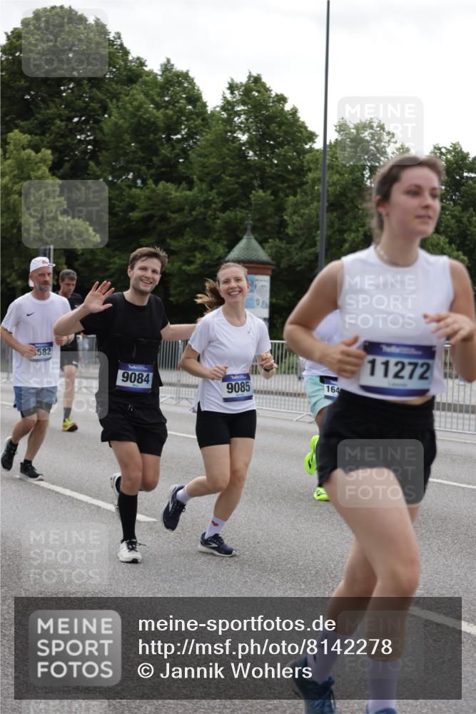29.06.2025 - hella hamburg halbmarathon Jannik Wohlers http://msf.ph/oto/8142278 29.06.2025 10:44:25 Lombardsbrücke 1273, 1629, 1924, 2674, 3570, 4215, 4275, 4968, 5355, 6841, 6888, 8582, 9036, 9084, 9085, 9331, 9333, 9397, 10668, 10707, 11272, 12318, 13039, 13261, 13580, 14325, 14681, 15809, 16101, 16494, 16577, 16850, 17372, 18454, 18459, 19133 meine-sportfotos.de