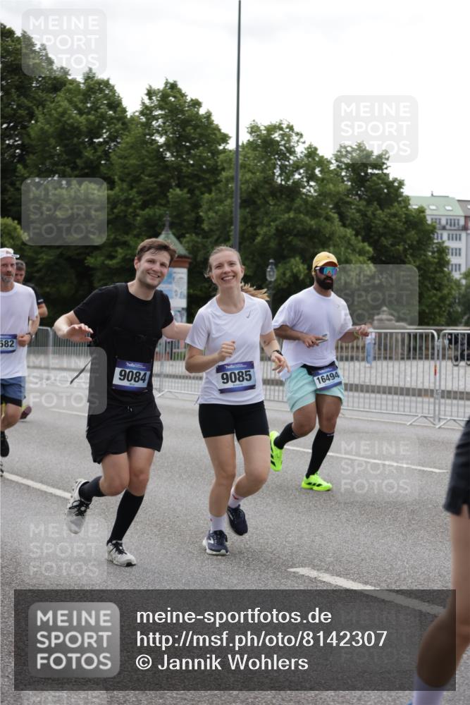 29.06.2025 - hella hamburg halbmarathon Jannik Wohlers http://msf.ph/oto/8142307 29.06.2025 10:44:26 Lombardsbrücke 1024, 1273, 1629, 1924, 2674, 3570, 4215, 4275, 4968, 5355, 6841, 6888, 8582, 8907, 9036, 9084, 9085, 9331, 9333, 9397, 10668, 10707, 11272, 12318, 12394, 13039, 13261, 13580, 14325, 14681, 15809, 16101, 16494, 16577, 16850, 17372, 18230, 19133 meine-sportfotos.de