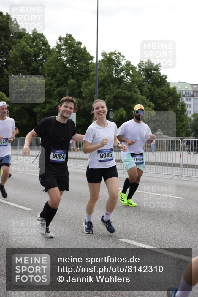 29.06.2025 - hella hamburg halbmarathon Jannik Wohlers http://msf.ph/oto/8142310 29.06.2025 10:44:26 Lombardsbrücke 1024, 1273, 1629, 1924, 2674, 3570, 4215, 4275, 4968, 5355, 6841, 6888, 8582, 8907, 9036, 9084, 9085, 9331, 9333, 9397, 10668, 10707, 11272, 12318, 12394, 13039, 13261, 13580, 14325, 14681, 15809, 16101, 16494, 16577, 16850, 17372, 18230, 19133 meine-sportfotos.de