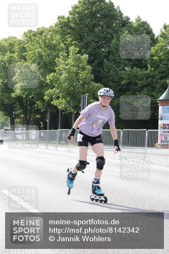 29.06.2025 - hella hamburg halbmarathon Jannik Wohlers http://msf.ph/oto/8142342 29.06.2025 09:05:47 Lombardsbrücke  meine-sportfotos.de