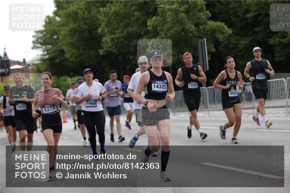 29.06.2025 - hella hamburg halbmarathon Jannik Wohlers http://msf.ph/oto/8142363 29.06.2025 10:44:29 Lombardsbrücke 1024, 1273, 1629, 1924, 2007, 2674, 2779, 3570, 4275, 6841, 6888, 8582, 8907, 9036, 9084, 9085, 9331, 9333, 10562, 10566, 10668, 10707, 11272, 12318, 12394, 13039, 13261, 13580, 14325, 14681, 15809, 16101, 16494, 16577, 16850, 17372, 17521, 18084, 18230, 18294 meine-sportfotos.de