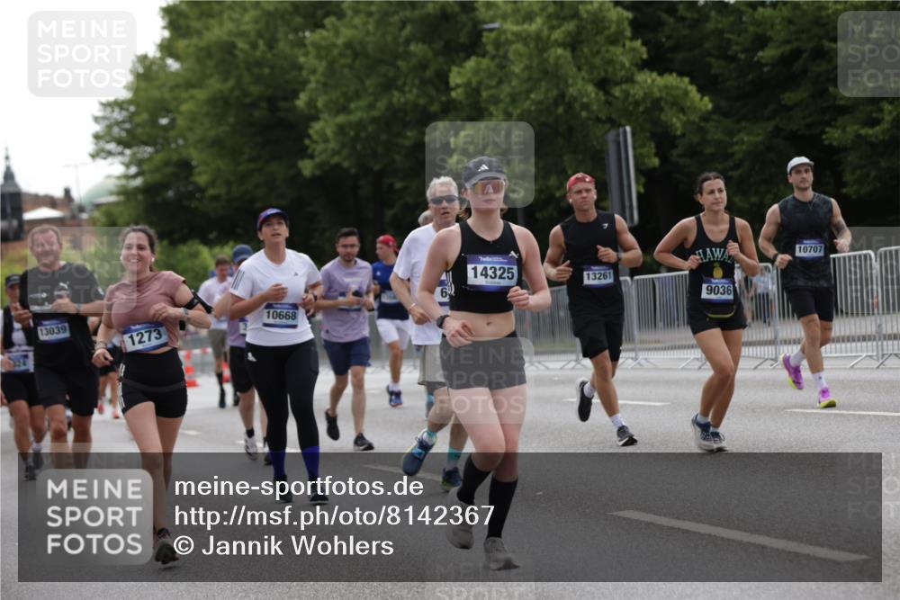 29.06.2025 - hella hamburg halbmarathon Jannik Wohlers http://msf.ph/oto/8142367 29.06.2025 10:44:29 Lombardsbrücke 1024, 1273, 1629, 1924, 2007, 2674, 2779, 3570, 4275, 6841, 6888, 8582, 8907, 9036, 9084, 9085, 9331, 9333, 10562, 10566, 10668, 10707, 11272, 12318, 12394, 13039, 13261, 13580, 14325, 14681, 15809, 16101, 16494, 16577, 16850, 17372, 17521, 18084, 18230, 18294 meine-sportfotos.de