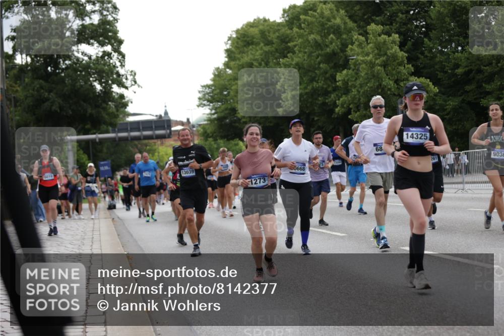 29.06.2025 - hella hamburg halbmarathon Jannik Wohlers http://msf.ph/oto/8142377 29.06.2025 10:44:30 Lombardsbrücke 1024, 1273, 1629, 1924, 2007, 2674, 2779, 3570, 4275, 6841, 6888, 8582, 8907, 9036, 9084, 9085, 9331, 9333, 10562, 10566, 10668, 10707, 11272, 12198, 12318, 12394, 13039, 13261, 13580, 14325, 15809, 16101, 16494, 16577, 16850, 17372, 17521, 18084, 18230, 18294 meine-sportfotos.de