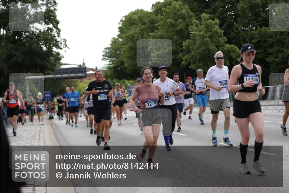 29.06.2025 - hella hamburg halbmarathon Jannik Wohlers http://msf.ph/oto/8142414 29.06.2025 10:44:30 Lombardsbrücke 1024, 1273, 1629, 1924, 2007, 2674, 2779, 3570, 4275, 6841, 6888, 8582, 8907, 9036, 9084, 9085, 9331, 9333, 10562, 10566, 10668, 10707, 11272, 12198, 12318, 12394, 13039, 13261, 13580, 14325, 15809, 16101, 16494, 16577, 16850, 17372, 17521, 18084, 18230, 18294 meine-sportfotos.de