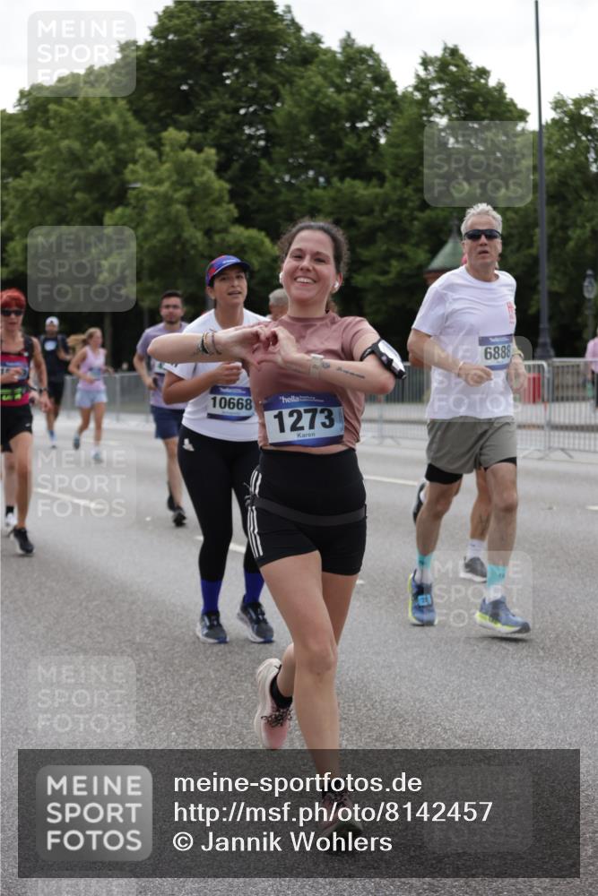 29.06.2025 - hella hamburg halbmarathon Jannik Wohlers http://msf.ph/oto/8142457 29.06.2025 10:44:32 Lombardsbrücke 1024, 1273, 1629, 1924, 2007, 2779, 3570, 4275, 6841, 6888, 7912, 8582, 8907, 9036, 9084, 9085, 10562, 10566, 10668, 10707, 11272, 12198, 12318, 12332, 12394, 13039, 13261, 13580, 14325, 15458, 15809, 16101, 16494, 16577, 16850, 17521, 18084, 18230, 18294 meine-sportfotos.de