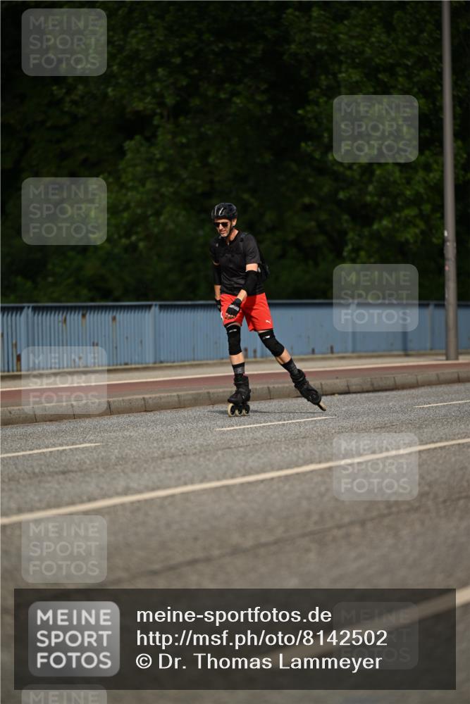29.06.2025 - hella hamburg halbmarathon Dr. Thomas Lammeyer http://msf.ph/oto/8142502 29.06.2025 09:00:49 Kennedybrücke  meine-sportfotos.de