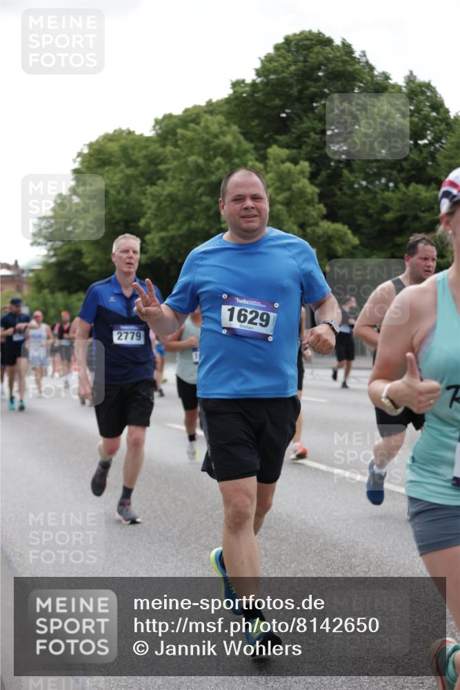 29.06.2025 - hella hamburg halbmarathon Jannik Wohlers http://msf.ph/oto/8142650 29.06.2025 10:44:39 Lombardsbrücke 1024, 1273, 1629, 1685, 1924, 2007, 2779, 3570, 4186, 4275, 4337, 5190, 6509, 6841, 6888, 7699, 7912, 8594, 8762, 8907, 9036, 10562, 10566, 10668, 10707, 12198, 12332, 12334, 12394, 13039, 13261, 13580, 14758, 14777, 15458, 15750, 15751, 15998, 16850, 17521, 18084, 18230, 18294 meine-sportfotos.de