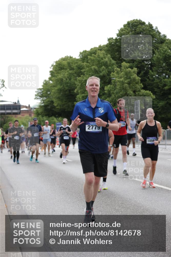 29.06.2025 - hella hamburg halbmarathon Jannik Wohlers http://msf.ph/oto/8142678 29.06.2025 10:44:39 Lombardsbrücke 1024, 1273, 1629, 1685, 1924, 2007, 2779, 3570, 4186, 4275, 4337, 5190, 6509, 6841, 6888, 7699, 7912, 8594, 8762, 8907, 9036, 10562, 10566, 10668, 10707, 12198, 12332, 12334, 12394, 13039, 13261, 13580, 14758, 14777, 15458, 15750, 15751, 15998, 16850, 17521, 18084, 18230, 18294 meine-sportfotos.de