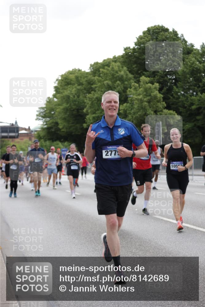 29.06.2025 - hella hamburg halbmarathon Jannik Wohlers http://msf.ph/oto/8142689 29.06.2025 10:44:40 Lombardsbrücke 1024, 1273, 1629, 1685, 1924, 2007, 2779, 3570, 4186, 4275, 4337, 5190, 6509, 6841, 6888, 7699, 7912, 8594, 8762, 8907, 9036, 10562, 10566, 10668, 10707, 11393, 12198, 12332, 12334, 12394, 13039, 13261, 13580, 14758, 14777, 15458, 15750, 15751, 15998, 16850, 17521, 18084, 18230, 18294 meine-sportfotos.de
