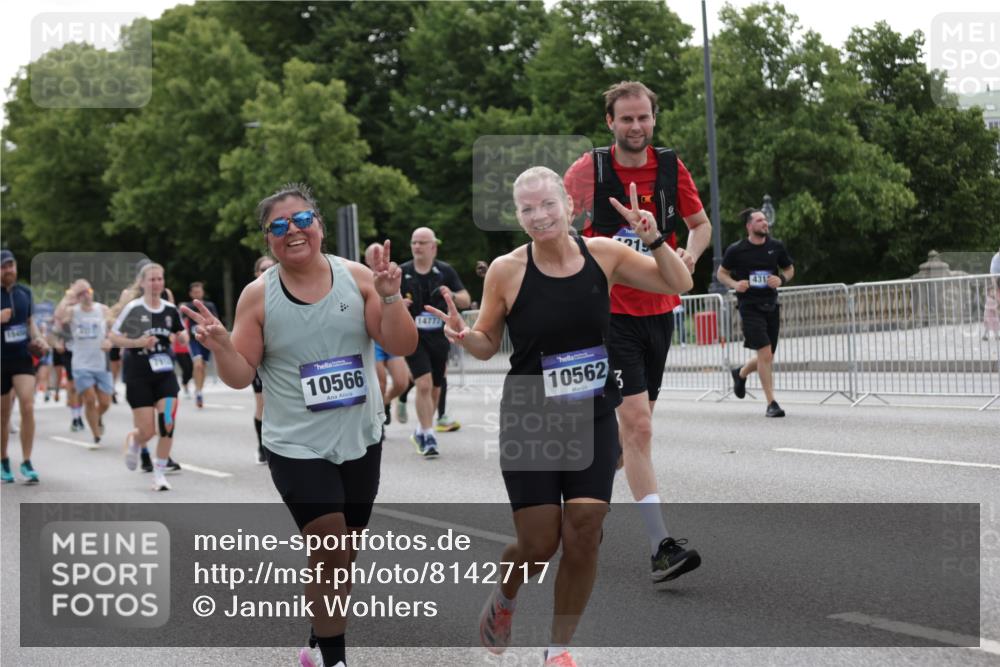 29.06.2025 - hella hamburg halbmarathon Jannik Wohlers http://msf.ph/oto/8142717 29.06.2025 10:44:41 Lombardsbrücke 1024, 1273, 1629, 1685, 1924, 2007, 2779, 3160, 3164, 3570, 4186, 4275, 4337, 4851, 5190, 6509, 6888, 7699, 7912, 8594, 8762, 8907, 9036, 10562, 10566, 10668, 10707, 11393, 12198, 12332, 12334, 12394, 12793, 13039, 13261, 13580, 14513, 14758, 14777, 15458, 15750, 15751, 15998, 16850, 17521, 18084, 18230, 18294 meine-sportfotos.de
