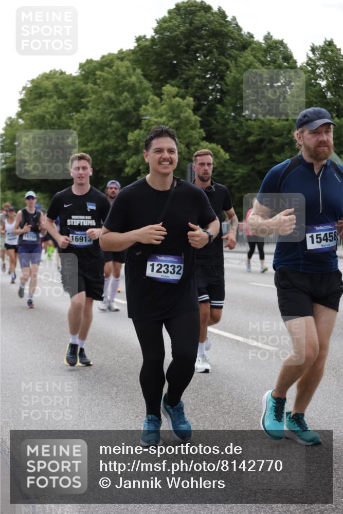 29.06.2025 - hella hamburg halbmarathon Jannik Wohlers http://msf.ph/oto/8142770 29.06.2025 10:44:46 Lombardsbrücke 1024, 1685, 1798, 2007, 2779, 3160, 3164, 3879, 3993, 4099, 4102, 4186, 4337, 4504, 4820, 4851, 5099, 5108, 5190, 5636, 6509, 6788, 6980, 7699, 7912, 8594, 8605, 8762, 8907, 10562, 10566, 11314, 11393, 11473, 11474, 12198, 12332, 12334, 12394, 12415, 12793, 12905, 13555, 13580, 14002, 14410, 14513, 14758, 14777, 15458, 15750, 15751, 15998, 16850, 17521, 18084, 18230, 18294 meine-sportfotos.de