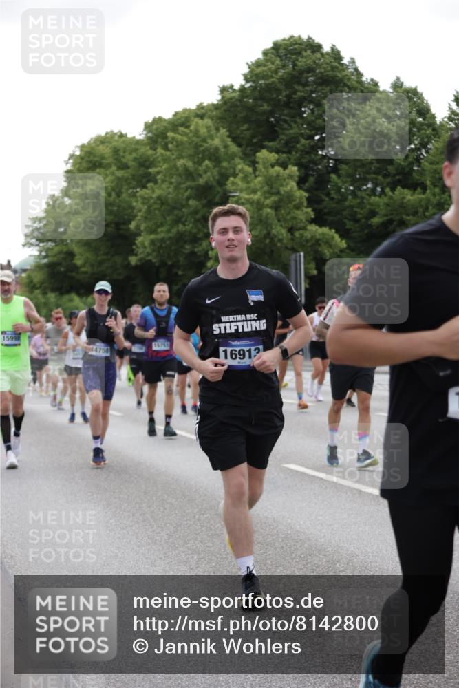 29.06.2025 - hella hamburg halbmarathon Jannik Wohlers http://msf.ph/oto/8142800 29.06.2025 10:44:47 Lombardsbrücke 1024, 1685, 1798, 2007, 2779, 3160, 3164, 3879, 3993, 4099, 4102, 4186, 4337, 4504, 4820, 4851, 5099, 5108, 5190, 5636, 6509, 6763, 6788, 6980, 7699, 7912, 8594, 8605, 8762, 8907, 10562, 10566, 11119, 11314, 11393, 11473, 11474, 12198, 12332, 12334, 12394, 12415, 12793, 12856, 12905, 13555, 14002, 14185, 14410, 14513, 14758, 14777, 15011, 15450, 15458, 15750, 15751, 15998, 17521, 18084, 18230, 18294 meine-sportfotos.de