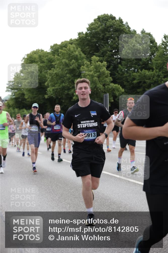 29.06.2025 - hella hamburg halbmarathon Jannik Wohlers http://msf.ph/oto/8142805 29.06.2025 10:44:47 Lombardsbrücke 1024, 1685, 1798, 2007, 2779, 3160, 3164, 3879, 3993, 4099, 4102, 4186, 4337, 4504, 4820, 4851, 5099, 5108, 5190, 5636, 6509, 6763, 6788, 6980, 7699, 7912, 8594, 8605, 8762, 8907, 10562, 10566, 11119, 11314, 11393, 11473, 11474, 12198, 12332, 12334, 12394, 12415, 12793, 12856, 12905, 13555, 14002, 14185, 14410, 14513, 14758, 14777, 15011, 15450, 15458, 15750, 15751, 15998, 17521, 18084, 18230, 18294 meine-sportfotos.de