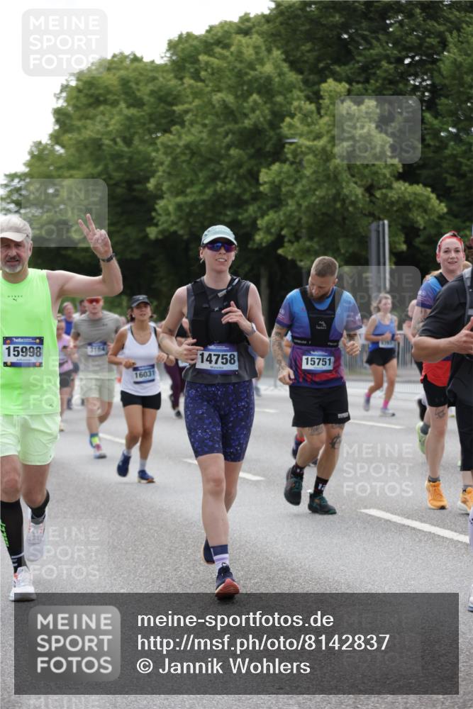 29.06.2025 - hella hamburg halbmarathon Jannik Wohlers http://msf.ph/oto/8142837 29.06.2025 10:44:49 Lombardsbrücke 1685, 1798, 3160, 3164, 3879, 3993, 4099, 4102, 4186, 4337, 4504, 4820, 4851, 5099, 5108, 5190, 5636, 5949, 6509, 6763, 6788, 6911, 6980, 7699, 7912, 8594, 8605, 8762, 10225, 10562, 10566, 11119, 11314, 11393, 11473, 11474, 11725, 12198, 12332, 12334, 12415, 12793, 12856, 12878, 12905, 13555, 14002, 14185, 14379, 14410, 14513, 14742, 14758, 14777, 15011, 15450, 15458, 15517, 15557, 15750, 15751, 15998, 17521, 18084, 18294 meine-sportfotos.de
