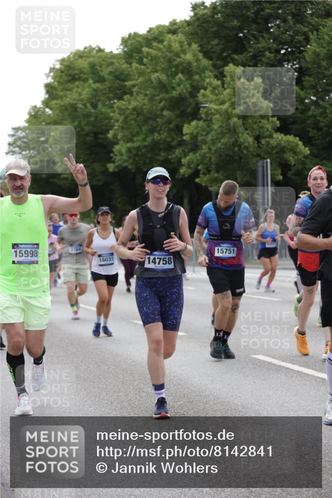 29.06.2025 - hella hamburg halbmarathon Jannik Wohlers http://msf.ph/oto/8142841 29.06.2025 10:44:49 Lombardsbrücke 1685, 1798, 3160, 3164, 3879, 3993, 4099, 4102, 4186, 4337, 4504, 4820, 4851, 5099, 5108, 5190, 5636, 5949, 6509, 6763, 6788, 6911, 6980, 7699, 7912, 8594, 8605, 8762, 10225, 10562, 10566, 11119, 11314, 11393, 11473, 11474, 11725, 12198, 12332, 12334, 12415, 12793, 12856, 12878, 12905, 13555, 14002, 14185, 14379, 14410, 14513, 14742, 14758, 14777, 15011, 15450, 15458, 15517, 15557, 15750, 15751, 15998, 17521, 18084, 18294 meine-sportfotos.de