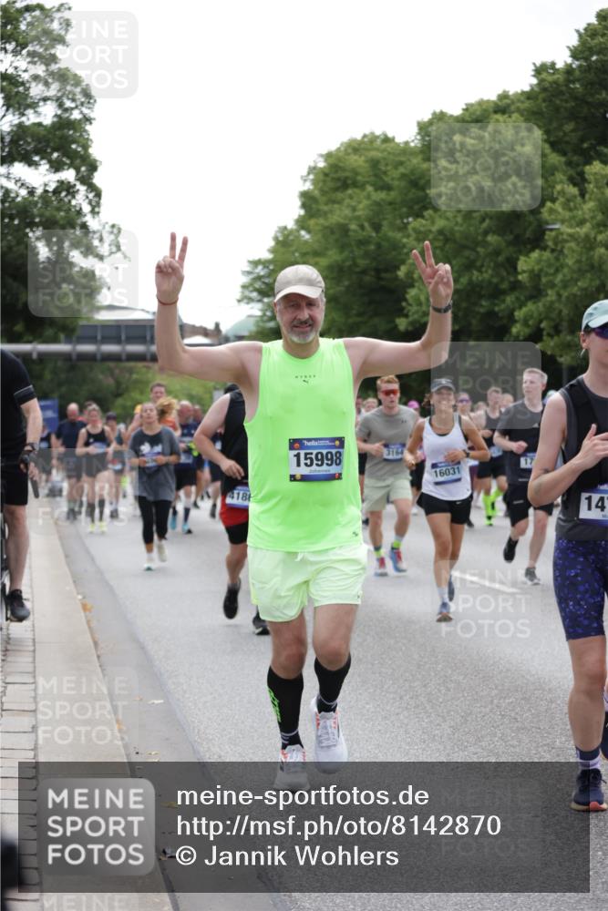 29.06.2025 - hella hamburg halbmarathon Jannik Wohlers http://msf.ph/oto/8142870 29.06.2025 10:44:50 Lombardsbrücke 1685, 1798, 3160, 3164, 3879, 3993, 4099, 4102, 4186, 4337, 4504, 4820, 4851, 5099, 5108, 5190, 5339, 5636, 5949, 6509, 6763, 6788, 6911, 6980, 7699, 7912, 8594, 8605, 8762, 10225, 11119, 11314, 11393, 11473, 11474, 11725, 12198, 12332, 12334, 12415, 12793, 12856, 12878, 12905, 13555, 14002, 14185, 14379, 14410, 14513, 14742, 14758, 14777, 15011, 15450, 15458, 15517, 15557, 15750, 15751, 15998 meine-sportfotos.de