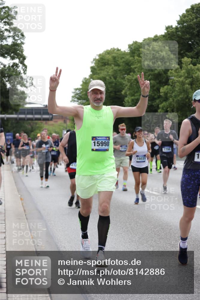 29.06.2025 - hella hamburg halbmarathon Jannik Wohlers http://msf.ph/oto/8142886 29.06.2025 10:44:50 Lombardsbrücke 1685, 1798, 3160, 3164, 3879, 3993, 4099, 4102, 4186, 4337, 4504, 4820, 4851, 5099, 5108, 5190, 5339, 5636, 5949, 6509, 6763, 6788, 6911, 6980, 7699, 7912, 8594, 8605, 8762, 10225, 11119, 11314, 11393, 11473, 11474, 11725, 12198, 12332, 12334, 12415, 12793, 12856, 12878, 12905, 13555, 14002, 14185, 14379, 14410, 14513, 14742, 14758, 14777, 15011, 15450, 15458, 15517, 15557, 15750, 15751, 15998 meine-sportfotos.de