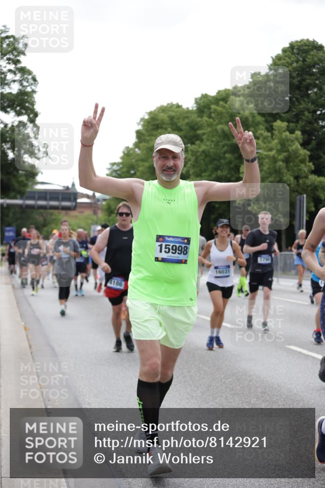 29.06.2025 - hella hamburg halbmarathon Jannik Wohlers http://msf.ph/oto/8142921 29.06.2025 10:44:50 Lombardsbrücke 1685, 1798, 3160, 3164, 3879, 3993, 4099, 4102, 4186, 4337, 4504, 4820, 4851, 5099, 5108, 5190, 5339, 5636, 5949, 6509, 6763, 6788, 6911, 6980, 7699, 7912, 8594, 8605, 8762, 10225, 11119, 11314, 11393, 11473, 11474, 11725, 12198, 12332, 12334, 12415, 12793, 12856, 12878, 12905, 13555, 14002, 14185, 14379, 14410, 14513, 14742, 14758, 14777, 15011, 15450, 15458, 15517, 15557, 15750, 15751, 15998 meine-sportfotos.de
