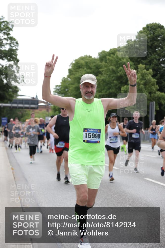 29.06.2025 - hella hamburg halbmarathon Jannik Wohlers http://msf.ph/oto/8142934 29.06.2025 10:44:50 Lombardsbrücke 1685, 1798, 3160, 3164, 3879, 3993, 4099, 4102, 4186, 4337, 4504, 4820, 4851, 5099, 5108, 5190, 5339, 5636, 5949, 6509, 6763, 6788, 6911, 6980, 7699, 7912, 8594, 8605, 8762, 10225, 11119, 11314, 11393, 11473, 11474, 11725, 12198, 12332, 12334, 12415, 12793, 12856, 12878, 12905, 13555, 14002, 14185, 14379, 14410, 14513, 14742, 14758, 14777, 15011, 15450, 15458, 15517, 15557, 15750, 15751, 15998 meine-sportfotos.de