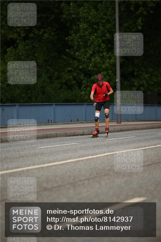 29.06.2025 - hella hamburg halbmarathon Dr. Thomas Lammeyer http://msf.ph/oto/8142937 29.06.2025 09:00:55 Kennedybrücke  meine-sportfotos.de