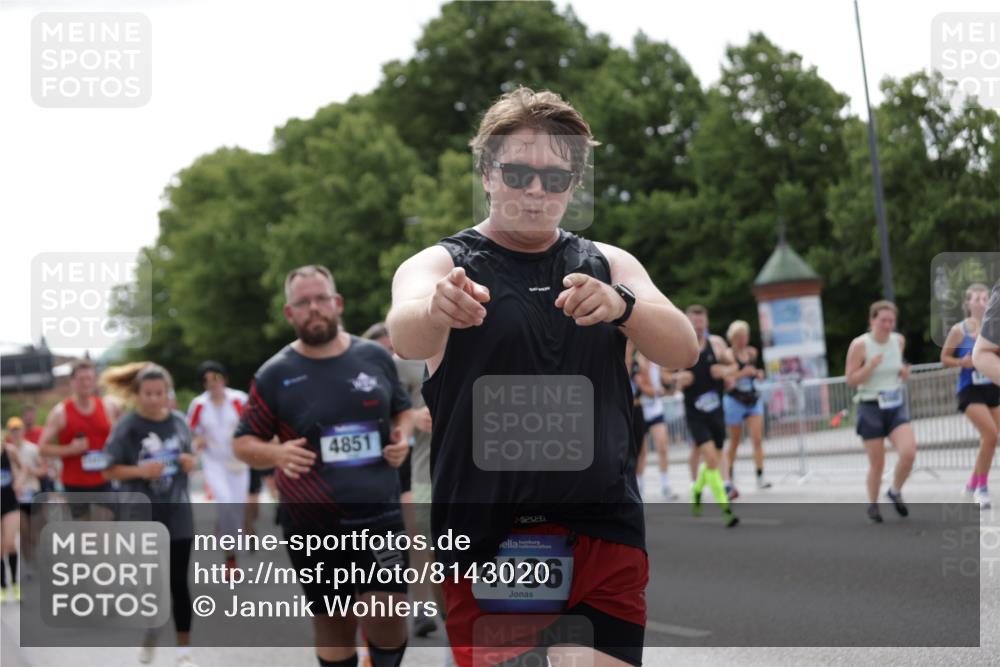 29.06.2025 - hella hamburg halbmarathon Jannik Wohlers http://msf.ph/oto/8143020 29.06.2025 10:44:53 Lombardsbrücke 1685, 1798, 3160, 3164, 3357, 3377, 3879, 3993, 4099, 4102, 4186, 4306, 4337, 4504, 4820, 4851, 5099, 5108, 5190, 5339, 5636, 5949, 6150, 6509, 6763, 6788, 6911, 6922, 6980, 7530, 7699, 7912, 8594, 8605, 8762, 10182, 10225, 11119, 11314, 11393, 11473, 11474, 11725, 11726, 12332, 12334, 12415, 12793, 12856, 12878, 12905, 13555, 13862, 14002, 14185, 14232, 14379, 14410, 14513, 14742, 14758, 14777, 15011, 15450, 15458, 15517, 15557, 15692, 15750, 15751, 15998 meine-sportfotos.de