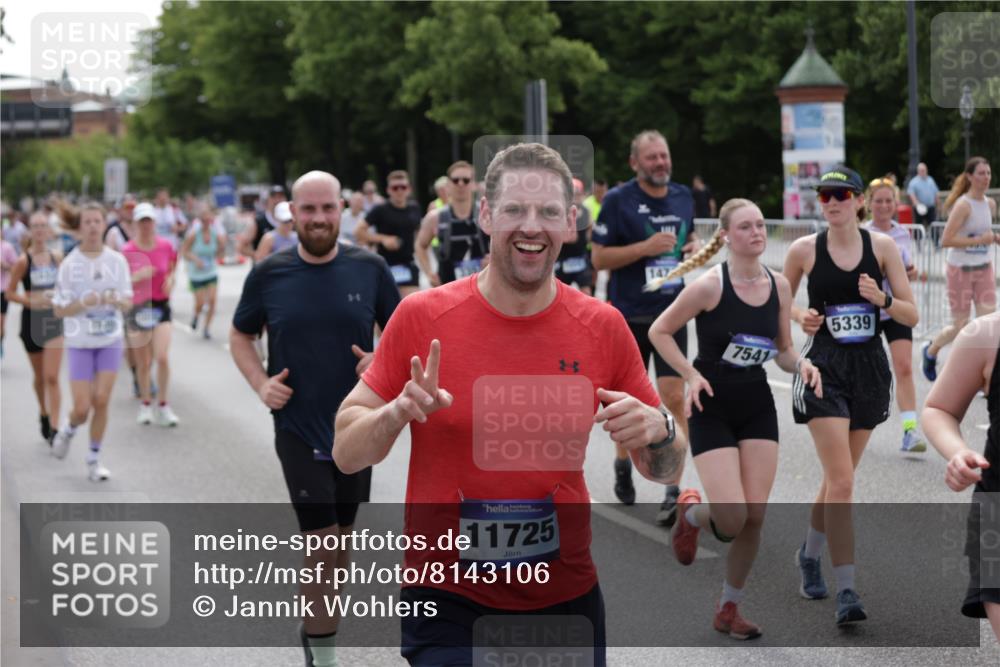 29.06.2025 - hella hamburg halbmarathon Jannik Wohlers http://msf.ph/oto/8143106 29.06.2025 10:45:01 Lombardsbrücke 1713, 1798, 2216, 2217, 2657, 2664, 2973, 3160, 3164, 3357, 3377, 3879, 3993, 4099, 4102, 4224, 4306, 4504, 4820, 4851, 5099, 5108, 5339, 5636, 5949, 6150, 6763, 6788, 6911, 6922, 6980, 7283, 7530, 7541, 7859, 8605, 9620, 10030, 10182, 10225, 10812, 11119, 11314, 11393, 11473, 11474, 11660, 11725, 11726, 12415, 12575, 12793, 12856, 12878, 12905, 13555, 13791, 13862, 14002, 14185, 14232, 14379, 14410, 14513, 14742, 15011, 15450, 15517, 15557, 15692, 18264 meine-sportfotos.de
