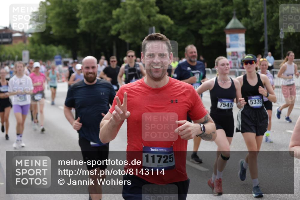 29.06.2025 - hella hamburg halbmarathon Jannik Wohlers http://msf.ph/oto/8143114 29.06.2025 10:45:02 Lombardsbrücke 1713, 1798, 2008, 2216, 2217, 2657, 2664, 2973, 3160, 3164, 3357, 3377, 3879, 3993, 4099, 4102, 4224, 4306, 4504, 4820, 4851, 5099, 5108, 5339, 5636, 5949, 6150, 6763, 6788, 6911, 6922, 6980, 7283, 7530, 7541, 7859, 8605, 8745, 9620, 10030, 10182, 10225, 10812, 11119, 11314, 11473, 11474, 11660, 11725, 11726, 12415, 12575, 12793, 12856, 12878, 12905, 13555, 13791, 13862, 14002, 14185, 14232, 14379, 14410, 14513, 14742, 15011, 15450, 15517, 15557, 15692, 18264 meine-sportfotos.de