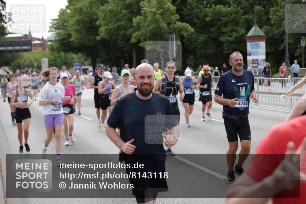 29.06.2025 - hella hamburg halbmarathon Jannik Wohlers http://msf.ph/oto/8143118 29.06.2025 10:45:02 Lombardsbrücke 1713, 1798, 2008, 2216, 2217, 2657, 2664, 2973, 3160, 3164, 3357, 3377, 3879, 3993, 4099, 4102, 4224, 4306, 4504, 4820, 4851, 5099, 5108, 5339, 5636, 5949, 6150, 6763, 6788, 6911, 6922, 6980, 7283, 7530, 7541, 7859, 8605, 8745, 9620, 10030, 10182, 10225, 10812, 11119, 11314, 11473, 11474, 11660, 11725, 11726, 12415, 12575, 12793, 12856, 12878, 12905, 13555, 13791, 13862, 14002, 14185, 14232, 14379, 14410, 14513, 14742, 15011, 15450, 15517, 15557, 15692, 18264 meine-sportfotos.de