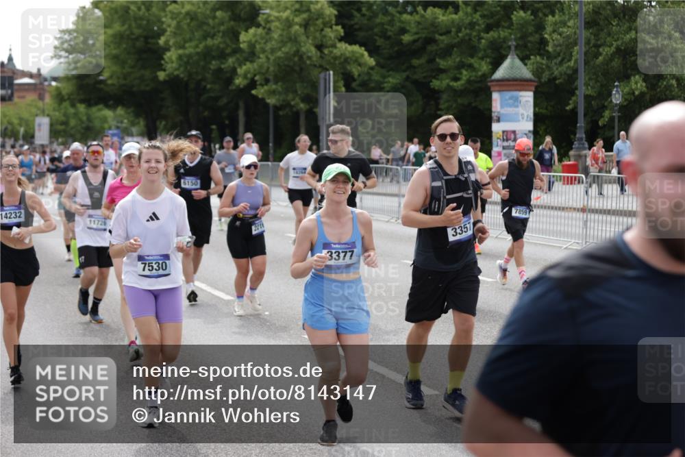 29.06.2025 - hella hamburg halbmarathon Jannik Wohlers http://msf.ph/oto/8143147 29.06.2025 10:45:03 Lombardsbrücke 1060, 1713, 1798, 2008, 2216, 2217, 2657, 2664, 2973, 3357, 3377, 3879, 3993, 4099, 4102, 4224, 4306, 4504, 4820, 5099, 5108, 5339, 5636, 5949, 6150, 6763, 6788, 6911, 6922, 6980, 7283, 7530, 7541, 7859, 8605, 8745, 9620, 10030, 10182, 10225, 10812, 11119, 11314, 11473, 11474, 11640, 11660, 11725, 11726, 12415, 12575, 12856, 12878, 12905, 13555, 13791, 13862, 14002, 14185, 14232, 14379, 14410, 14742, 15011, 15450, 15517, 15557, 15692, 16415, 18264 meine-sportfotos.de