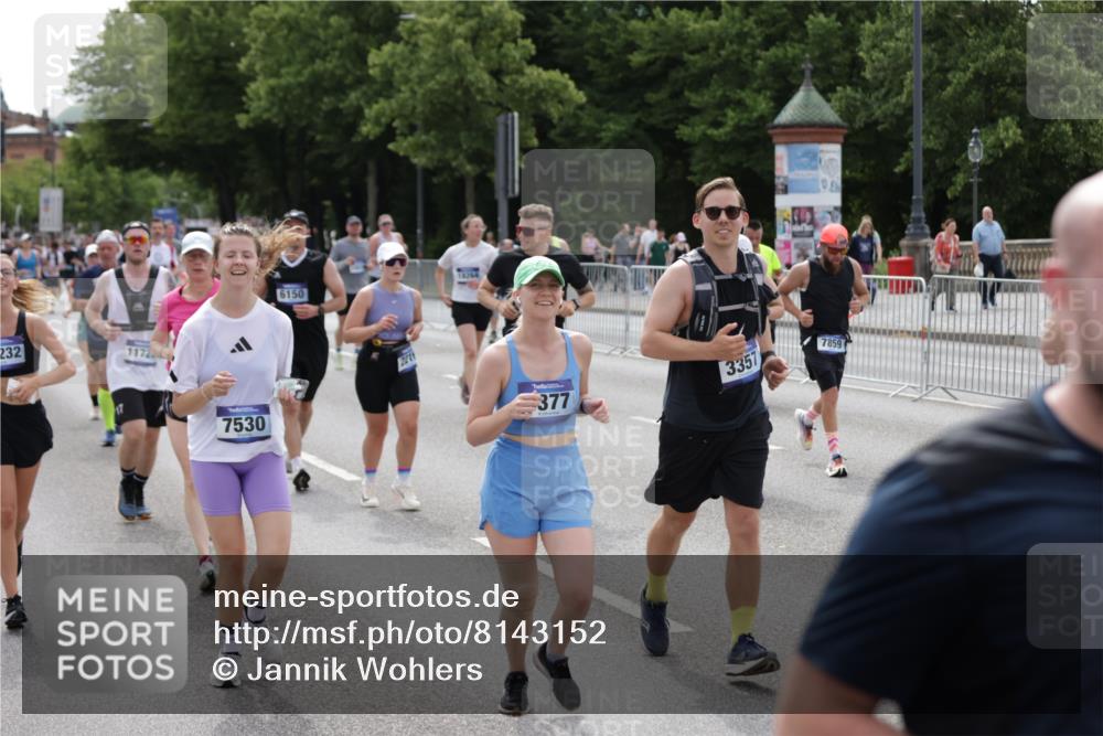 29.06.2025 - hella hamburg halbmarathon Jannik Wohlers http://msf.ph/oto/8143152 29.06.2025 10:45:03 Lombardsbrücke 1060, 1713, 1798, 2008, 2216, 2217, 2657, 2664, 2973, 3357, 3377, 3879, 3993, 4099, 4102, 4224, 4306, 4504, 4820, 5099, 5108, 5339, 5636, 5949, 6150, 6763, 6788, 6911, 6922, 6980, 7283, 7530, 7541, 7859, 8605, 8745, 9620, 10030, 10182, 10225, 10812, 11119, 11314, 11473, 11474, 11640, 11660, 11725, 11726, 12415, 12575, 12856, 12878, 12905, 13555, 13791, 13862, 14002, 14185, 14232, 14379, 14410, 14742, 15011, 15450, 15517, 15557, 15692, 16415, 18264 meine-sportfotos.de