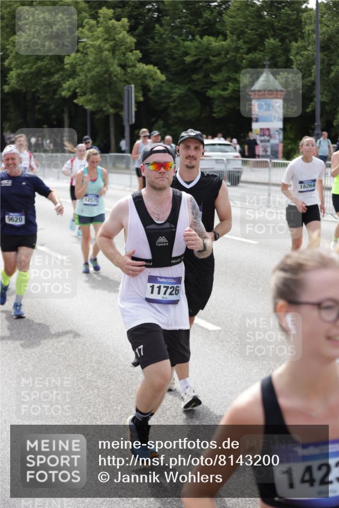 29.06.2025 - hella hamburg halbmarathon Jannik Wohlers http://msf.ph/oto/8143200 29.06.2025 10:45:06 Lombardsbrücke 1060, 1085, 1713, 2008, 2216, 2217, 2657, 2664, 2973, 3357, 3377, 3879, 4099, 4102, 4224, 4306, 4504, 4820, 5108, 5339, 5636, 5949, 6150, 6763, 6911, 6922, 7283, 7530, 7541, 7859, 8745, 9620, 10030, 10182, 10225, 10812, 11119, 11473, 11474, 11640, 11660, 11725, 11726, 12415, 12575, 12856, 12878, 13791, 13862, 14185, 14232, 14379, 14410, 14742, 15011, 15450, 15517, 15557, 15692, 16415, 18003, 18264, 19039 meine-sportfotos.de