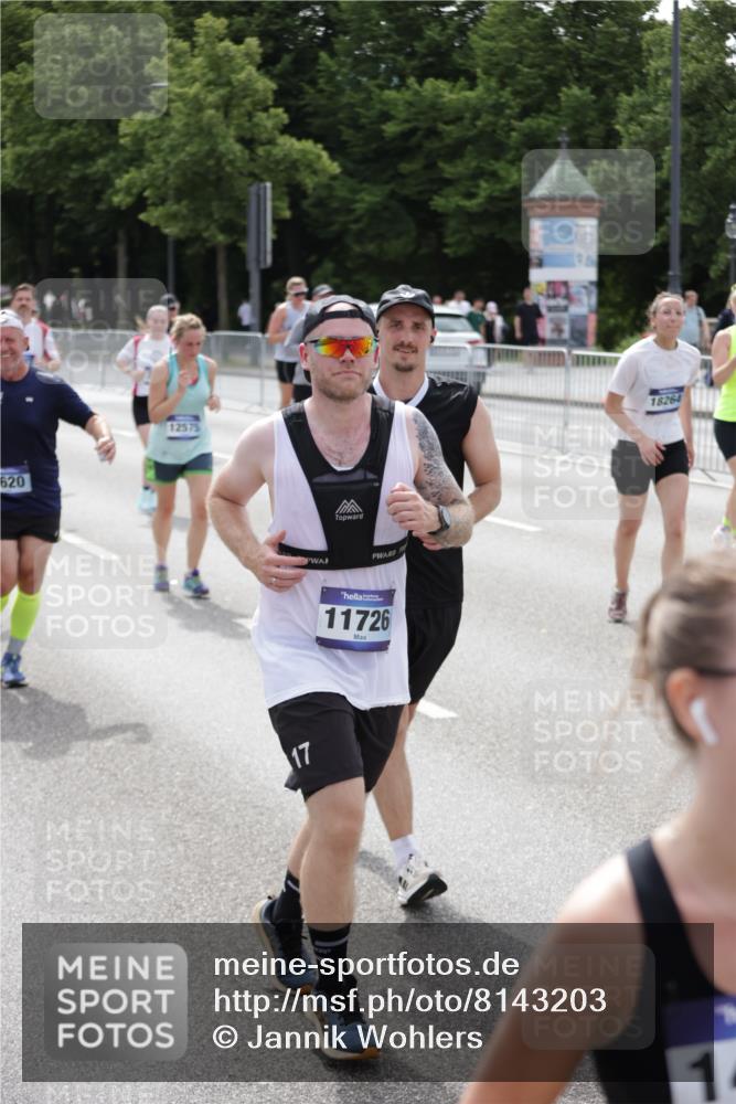 29.06.2025 - hella hamburg halbmarathon Jannik Wohlers http://msf.ph/oto/8143203 29.06.2025 10:45:07 Lombardsbrücke 1033, 1060, 1085, 1713, 2008, 2216, 2217, 2550, 2657, 2664, 2973, 3357, 3377, 4099, 4102, 4224, 4306, 5339, 5949, 6150, 6763, 6911, 6922, 7283, 7530, 7541, 7859, 8745, 9620, 10030, 10182, 10225, 10812, 11119, 11473, 11474, 11640, 11660, 11725, 11726, 12415, 12575, 12856, 12878, 13791, 13862, 14185, 14232, 14379, 14410, 14742, 15011, 15450, 15517, 15557, 15692, 16415, 18003, 18264, 19039 meine-sportfotos.de