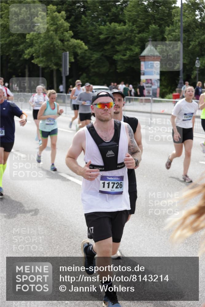 29.06.2025 - hella hamburg halbmarathon Jannik Wohlers http://msf.ph/oto/8143214 29.06.2025 10:45:07 Lombardsbrücke 1033, 1060, 1085, 1713, 2008, 2216, 2217, 2550, 2657, 2664, 2973, 3357, 3377, 4099, 4102, 4224, 4306, 5339, 5949, 6150, 6763, 6911, 6922, 7283, 7530, 7541, 7859, 8745, 9620, 10030, 10182, 10225, 10812, 11119, 11473, 11474, 11640, 11660, 11725, 11726, 12415, 12575, 12856, 12878, 13791, 13862, 14185, 14232, 14379, 14410, 14742, 15011, 15450, 15517, 15557, 15692, 16415, 18003, 18264, 19039 meine-sportfotos.de