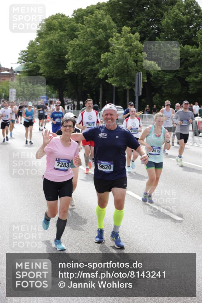 29.06.2025 - hella hamburg halbmarathon Jannik Wohlers http://msf.ph/oto/8143241 29.06.2025 10:45:08 Lombardsbrücke 1033, 1060, 1085, 1713, 2008, 2216, 2217, 2550, 2657, 2664, 2973, 3357, 3377, 4224, 4306, 5339, 5949, 6150, 6763, 6911, 6922, 7283, 7530, 7541, 7859, 8745, 9620, 10030, 10182, 10225, 10812, 11119, 11640, 11660, 11725, 11726, 12575, 12856, 12878, 13302, 13791, 13862, 14185, 14232, 14379, 14742, 15011, 15450, 15517, 15557, 15692, 16415, 17054, 18003, 18264, 19039 meine-sportfotos.de