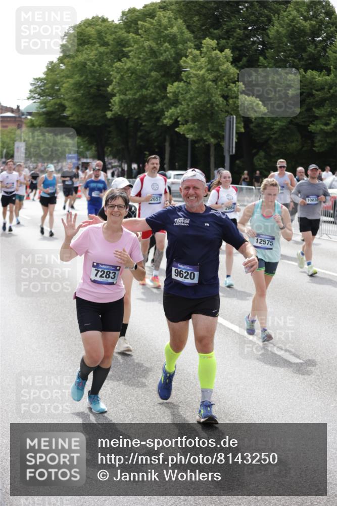 29.06.2025 - hella hamburg halbmarathon Jannik Wohlers http://msf.ph/oto/8143250 29.06.2025 10:45:08 Lombardsbrücke 1033, 1060, 1085, 1713, 2008, 2216, 2217, 2550, 2657, 2664, 2973, 3357, 3377, 4224, 4306, 5339, 5949, 6150, 6763, 6911, 6922, 7283, 7530, 7541, 7859, 8745, 9620, 10030, 10182, 10225, 10812, 11119, 11640, 11660, 11725, 11726, 12575, 12856, 12878, 13302, 13791, 13862, 14185, 14232, 14379, 14742, 15011, 15450, 15517, 15557, 15692, 16415, 17054, 18003, 18264, 19039 meine-sportfotos.de