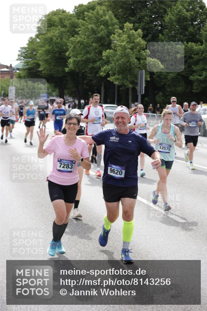 29.06.2025 - hella hamburg halbmarathon Jannik Wohlers http://msf.ph/oto/8143256 29.06.2025 10:45:08 Lombardsbrücke 1033, 1060, 1085, 1713, 2008, 2216, 2217, 2550, 2657, 2664, 2973, 3357, 3377, 4224, 4306, 5339, 5949, 6150, 6763, 6911, 6922, 7283, 7530, 7541, 7859, 8745, 9620, 10030, 10182, 10225, 10812, 11119, 11640, 11660, 11725, 11726, 12575, 12856, 12878, 13302, 13791, 13862, 14185, 14232, 14379, 14742, 15011, 15450, 15517, 15557, 15692, 16415, 17054, 18003, 18264, 19039 meine-sportfotos.de