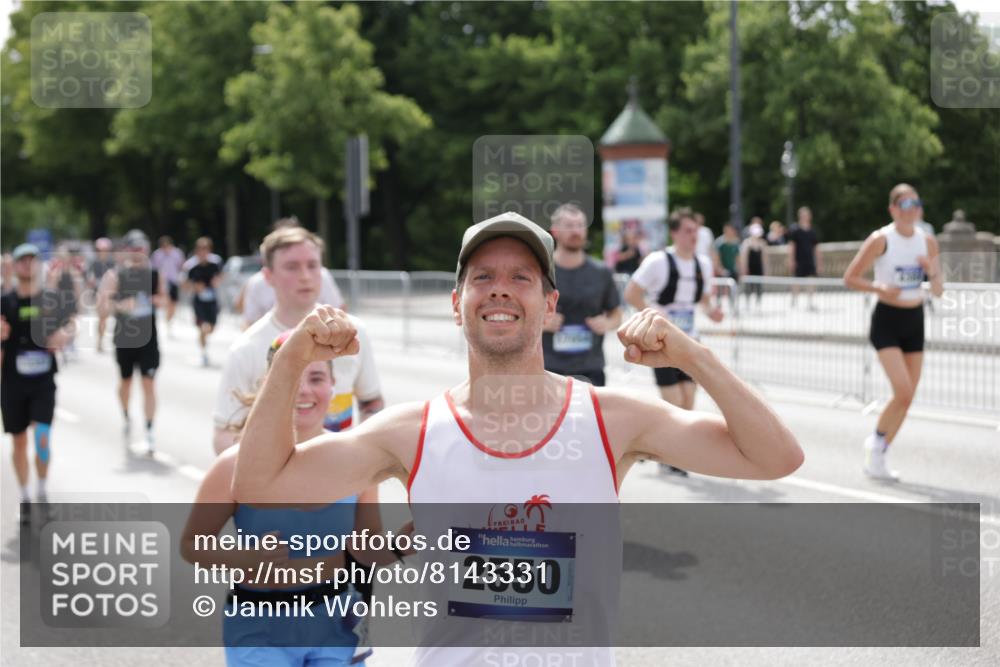 29.06.2025 - hella hamburg halbmarathon Jannik Wohlers http://msf.ph/oto/8143331 29.06.2025 10:45:17 Lombardsbrücke 1033, 1060, 1085, 1104, 1854, 1983, 2008, 2522, 2550, 2657, 2664, 2917, 2965, 2973, 4224, 4317, 4388, 5044, 5635, 6133, 6623, 7268, 7859, 8745, 10030, 10327, 10329, 10367, 11160, 11253, 11640, 11660, 12009, 12575, 13302, 13791, 14445, 16415, 17054, 17334, 17373, 17928, 18003, 18250, 18264, 19039 meine-sportfotos.de