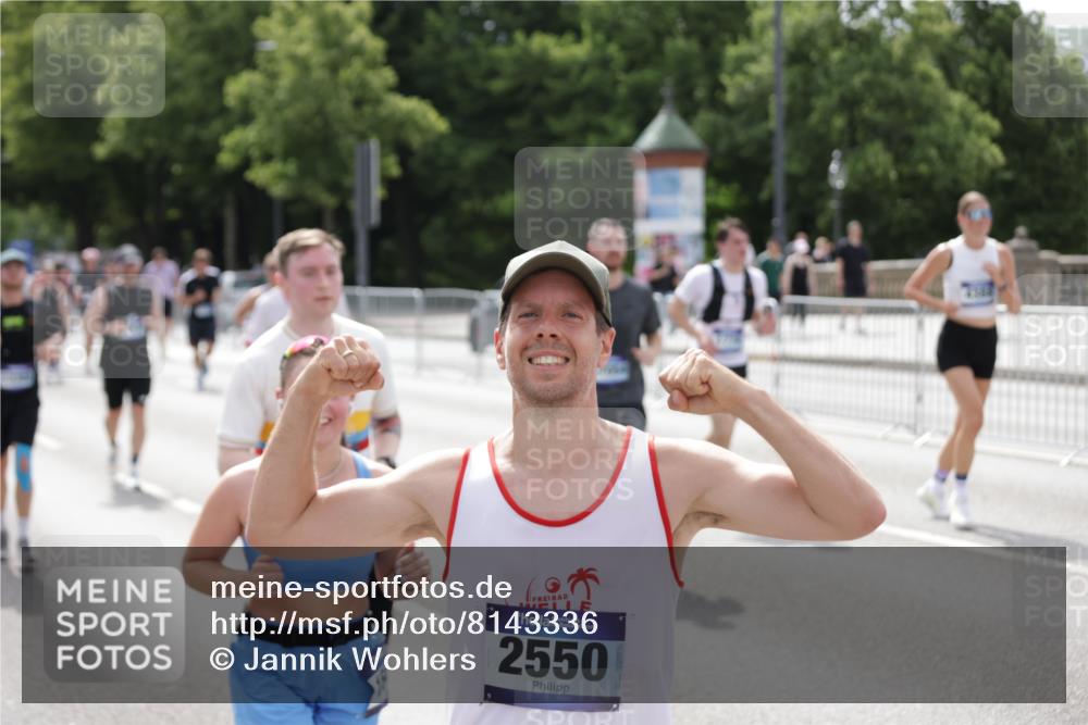 29.06.2025 - hella hamburg halbmarathon Jannik Wohlers http://msf.ph/oto/8143336 29.06.2025 10:45:17 Lombardsbrücke 1033, 1060, 1085, 1104, 1854, 1983, 2008, 2522, 2550, 2657, 2664, 2917, 2965, 2973, 4224, 4317, 4388, 5044, 5635, 6133, 6623, 7268, 7859, 8745, 10030, 10327, 10329, 10367, 11160, 11253, 11640, 11660, 12009, 12575, 13302, 13791, 14445, 16415, 17054, 17334, 17373, 17928, 18003, 18250, 18264, 19039 meine-sportfotos.de
