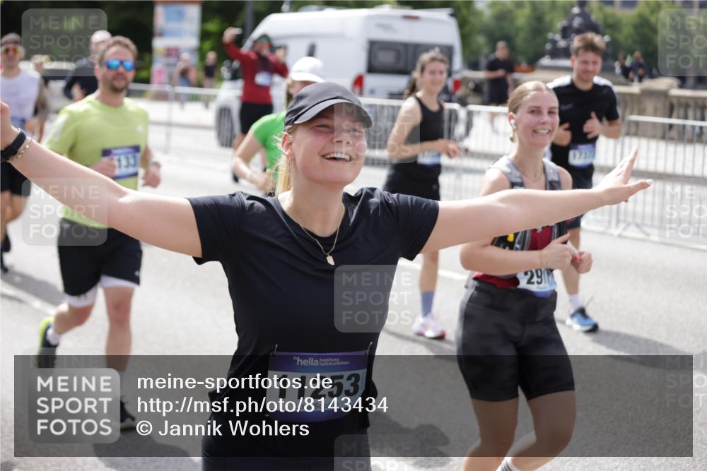 29.06.2025 - hella hamburg halbmarathon Jannik Wohlers http://msf.ph/oto/8143434 29.06.2025 10:45:25 Lombardsbrücke 1004, 1033, 1085, 1100, 1104, 1421, 1426, 1555, 1854, 1983, 2398, 2522, 2550, 2917, 2954, 2965, 4104, 4317, 4388, 4572, 5044, 5635, 6133, 6333, 6623, 7268, 7356, 7605, 9120, 9121, 10327, 10329, 10367, 10511, 10727, 10875, 11160, 11253, 11332, 12009, 13302, 14230, 14445, 14582, 16321, 17054, 17334, 17373, 17597, 17901, 17928, 18003, 18250, 19039 meine-sportfotos.de