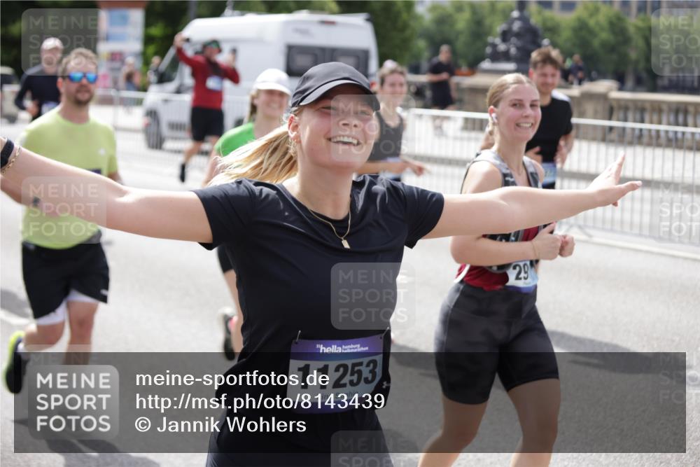 29.06.2025 - hella hamburg halbmarathon Jannik Wohlers http://msf.ph/oto/8143439 29.06.2025 10:45:25 Lombardsbrücke 1004, 1033, 1085, 1100, 1104, 1421, 1426, 1555, 1854, 1983, 2398, 2522, 2550, 2917, 2954, 2965, 4104, 4317, 4388, 4572, 5044, 5635, 6133, 6333, 6623, 7268, 7356, 7605, 9120, 9121, 10327, 10329, 10367, 10511, 10727, 10875, 11160, 11253, 11332, 12009, 13302, 14230, 14445, 14582, 16321, 17054, 17334, 17373, 17597, 17901, 17928, 18003, 18250, 19039 meine-sportfotos.de