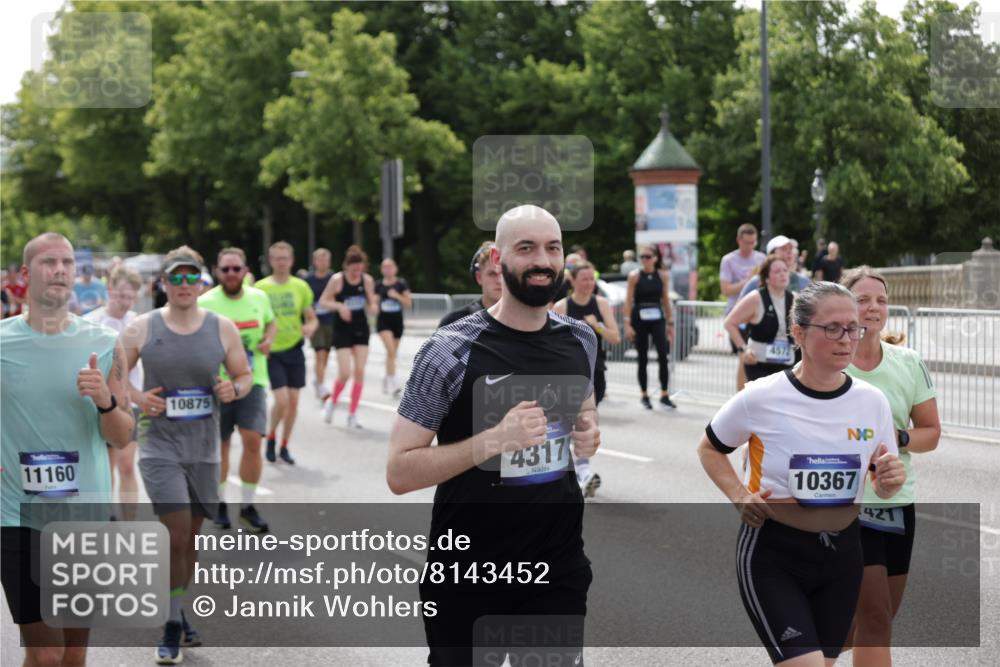 29.06.2025 - hella hamburg halbmarathon Jannik Wohlers http://msf.ph/oto/8143452 29.06.2025 10:45:30 Lombardsbrücke 1004, 1100, 1104, 1421, 1426, 1555, 1854, 1867, 1868, 1983, 2398, 2522, 2917, 2954, 2965, 4104, 4223, 4317, 4388, 4572, 5044, 5635, 5769, 5770, 5892, 6133, 6333, 6623, 7268, 7356, 7605, 7894, 9120, 9121, 9426, 10327, 10329, 10367, 10511, 10727, 10875, 11160, 11253, 11332, 11358, 12009, 14230, 14319, 14322, 14403, 14445, 14582, 16005, 16059, 16321, 16793, 17031, 17184, 17334, 17373, 17597, 17901, 17928, 18250, 18280 meine-sportfotos.de