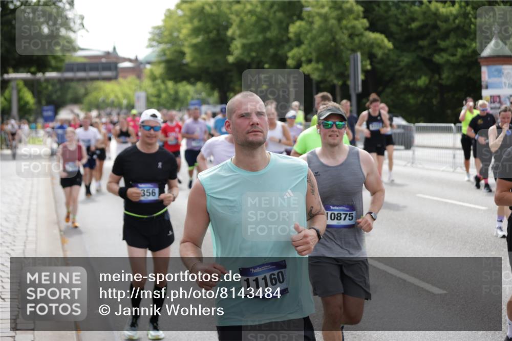29.06.2025 - hella hamburg halbmarathon Jannik Wohlers http://msf.ph/oto/8143484 29.06.2025 10:45:31 Lombardsbrücke 1004, 1100, 1104, 1421, 1426, 1555, 1854, 1867, 1868, 1983, 2398, 2522, 2917, 2954, 2965, 4104, 4223, 4317, 4388, 4572, 5635, 5703, 5769, 5770, 5892, 6133, 6333, 6623, 7268, 7356, 7605, 7894, 9120, 9121, 9426, 10327, 10329, 10367, 10511, 10727, 10875, 11160, 11253, 11332, 11358, 12009, 14230, 14319, 14322, 14403, 14445, 14582, 15107, 16005, 16059, 16321, 16793, 17031, 17184, 17334, 17373, 17597, 17901, 18250, 18280 meine-sportfotos.de