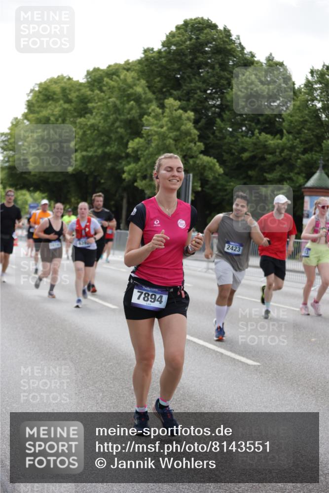 29.06.2025 - hella hamburg halbmarathon Jannik Wohlers http://msf.ph/oto/8143551 29.06.2025 10:45:42 Lombardsbrücke 1004, 1532, 1867, 1868, 2398, 2423, 2773, 2813, 2951, 3410, 4223, 5697, 5703, 5769, 5770, 5892, 6333, 6392, 7605, 7894, 7983, 9120, 9121, 9129, 9426, 9445, 10727, 11358, 11361, 11876, 11910, 12507, 13499, 14230, 14319, 14322, 14403, 14582, 15107, 16005, 16059, 16745, 16793, 17031, 17184, 18018, 18214, 18280, 18334 meine-sportfotos.de