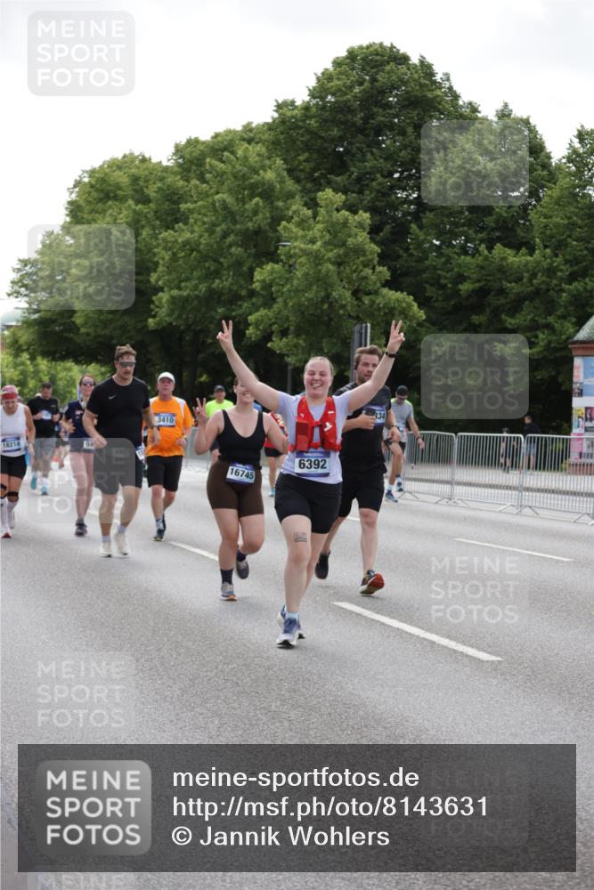 29.06.2025 - hella hamburg halbmarathon Jannik Wohlers http://msf.ph/oto/8143631 29.06.2025 10:45:44 Lombardsbrücke 1004, 1532, 1867, 1868, 2398, 2423, 2773, 2813, 2951, 3410, 4119, 4223, 5697, 5703, 5769, 5770, 5854, 5892, 6333, 6392, 7605, 7894, 7960, 7983, 8047, 9129, 9337, 9426, 9445, 11358, 11361, 11876, 11910, 12298, 12507, 13499, 14230, 14319, 14322, 14403, 14582, 15107, 16005, 16059, 16745, 16793, 17031, 17170, 17184, 18018, 18214, 18280, 18334 meine-sportfotos.de